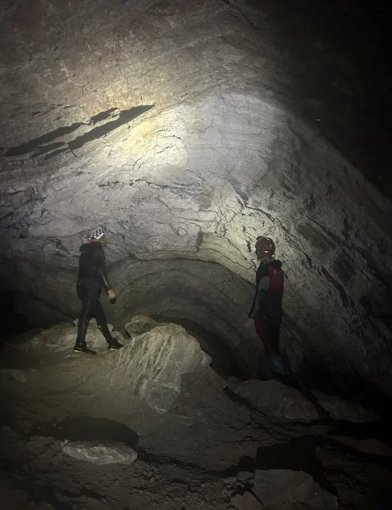 Espeleología Túnel del Sumidero de Vallada Valencia by Serranía Aventura