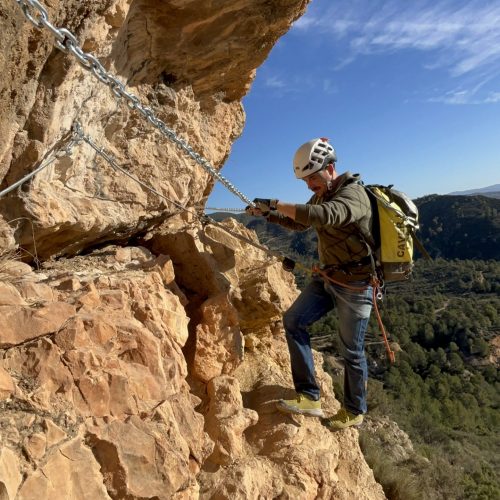Vía ferrata Peña Roya Losa del Obispo by Serranía Aventura