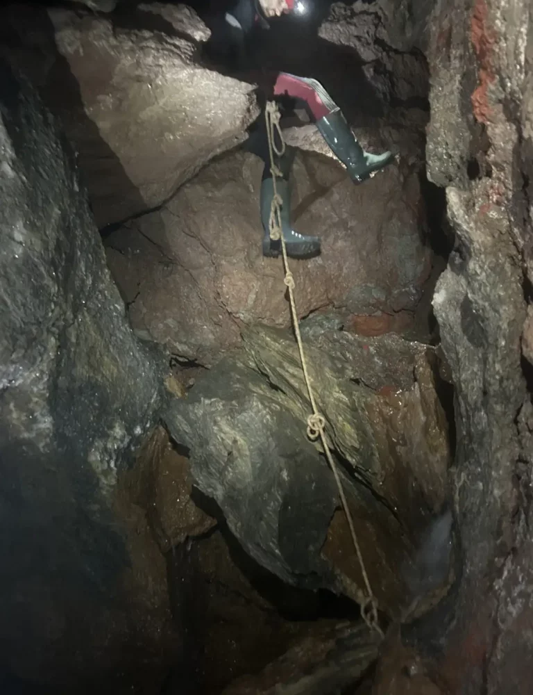 Espeleología Túnel del Sumidero de Vallada Valencia by Serranía Aventura