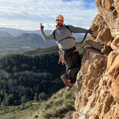 Vía ferrata Peña Roya Losa del Obispo by Serranía Aventura