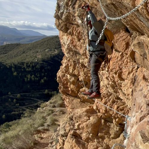 Vía ferrata Peña Roya Losa del Obispo by Serranía Aventura