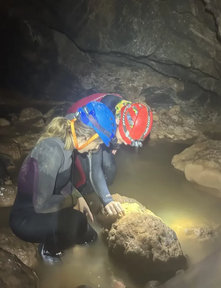 Espeleología Túnel del Sumidero de Vallada Valencia by Serranía Aventura