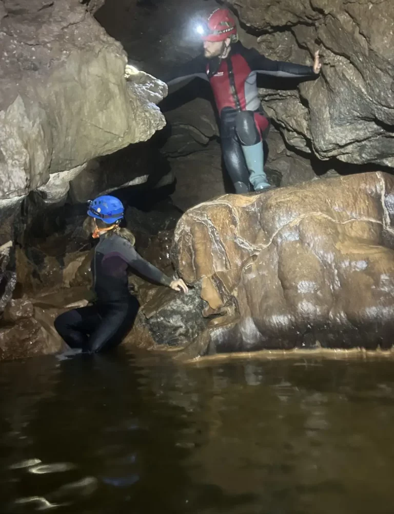Espeleología Túnel del Sumidero de Vallada Valencia by Serranía Aventura