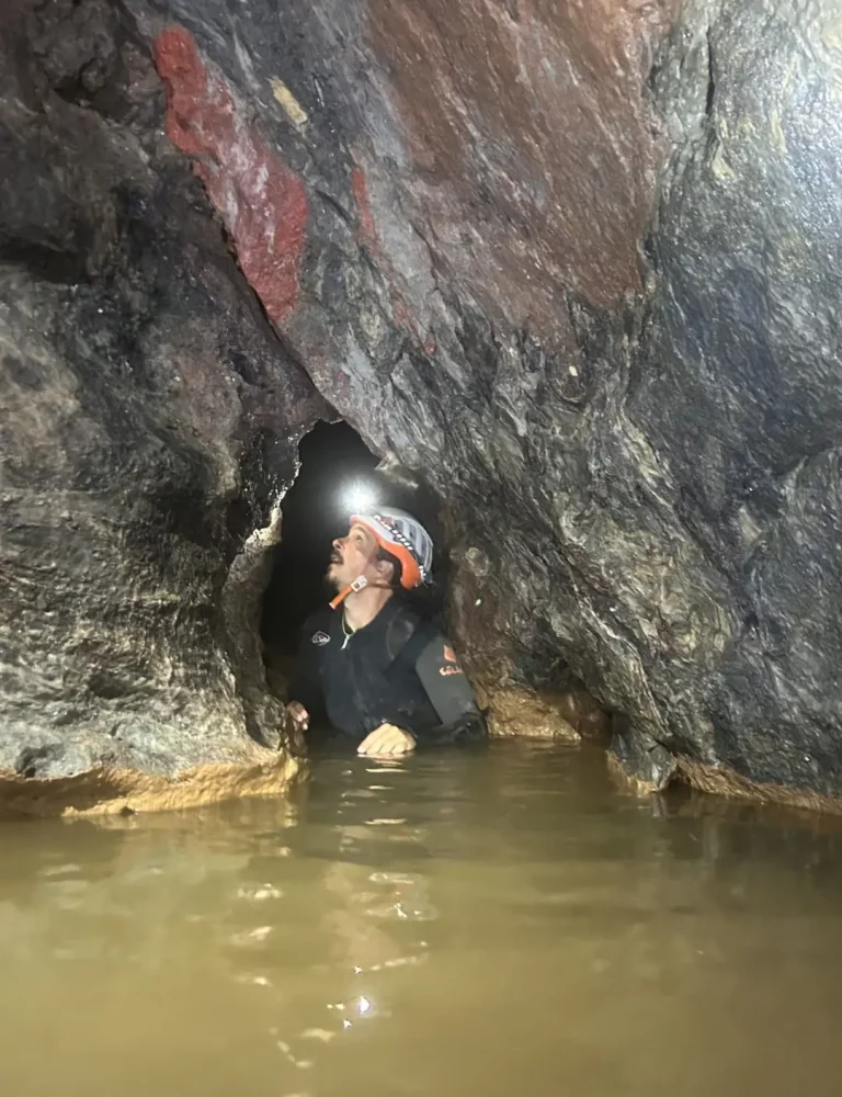 Espeleología Túnel del Sumidero de Vallada Valencia by Serranía Aventura