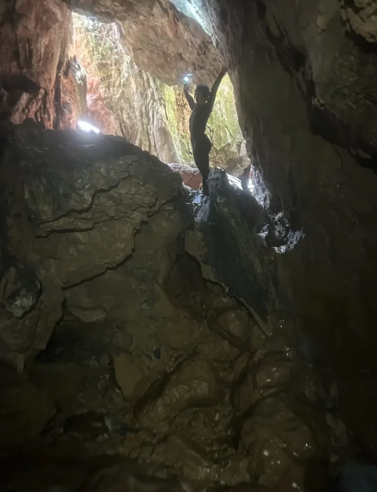 Espeleología Túnel del Sumidero de Vallada Valencia by Serranía Aventura