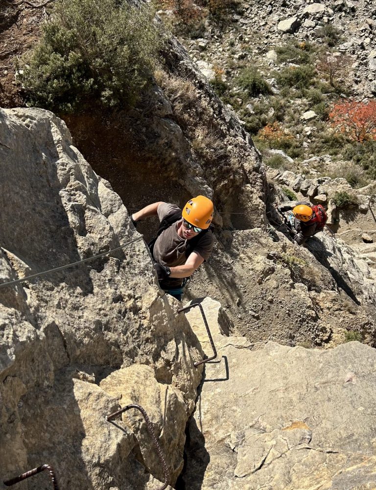 Vía ferrata Roca Figueral Serra Engarcerán by Serranía Aventura