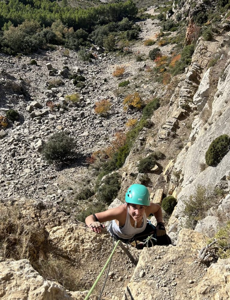 Vía ferrata Roca Figueral Serra Engarcerán by Serranía Aventura