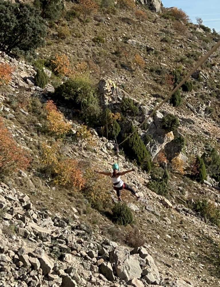 Vía ferrata Roca Figueral Serra Engarcerán by Serranía Aventura