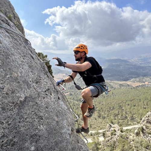 Vía ferrata Remedio Chelva Valencia by Serranía Aventura
