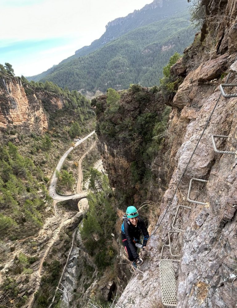 Ferrata La Muela Villahermosa del Río by Serranía Aventura