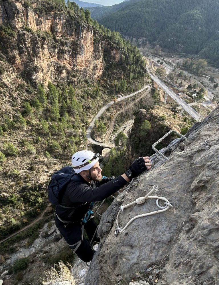 Ferrata La Muela Villahermosa del Río by Serranía Aventura