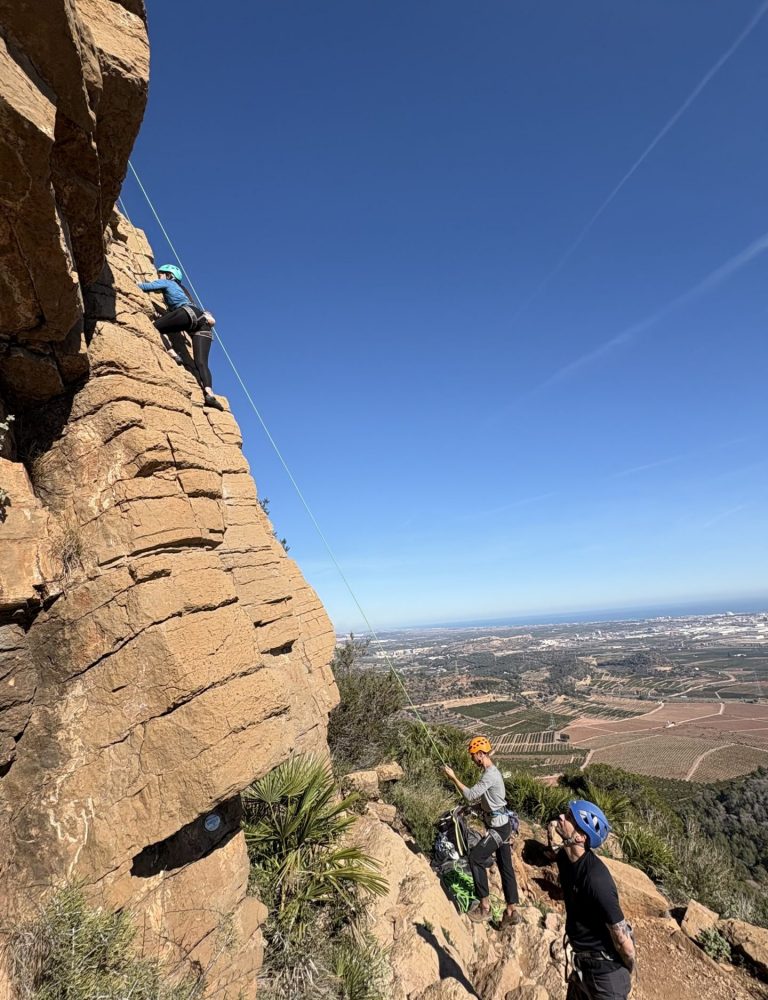 Escalada Peñas de Guaita Puzol Valencia by Serranía Aventura