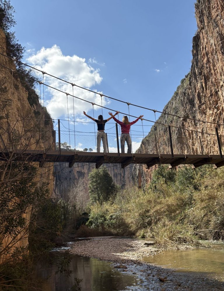 Ruta puentes colgantes Chulilla Valencia by Serranía Aventura