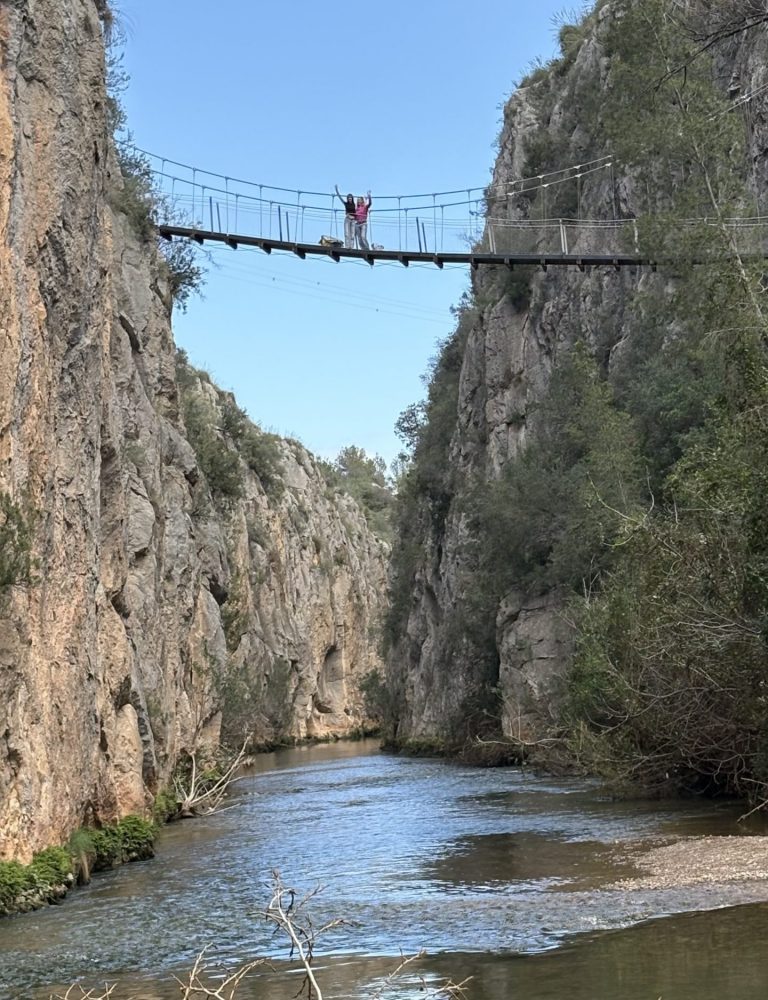 Ruta puentes colgantes Chulilla Valencia by Serranía Aventura
