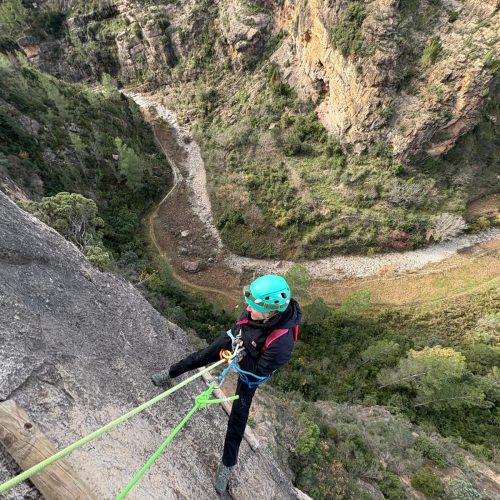 Vía ferrata La Mina Villahermosa del Río by Serranía Aventura