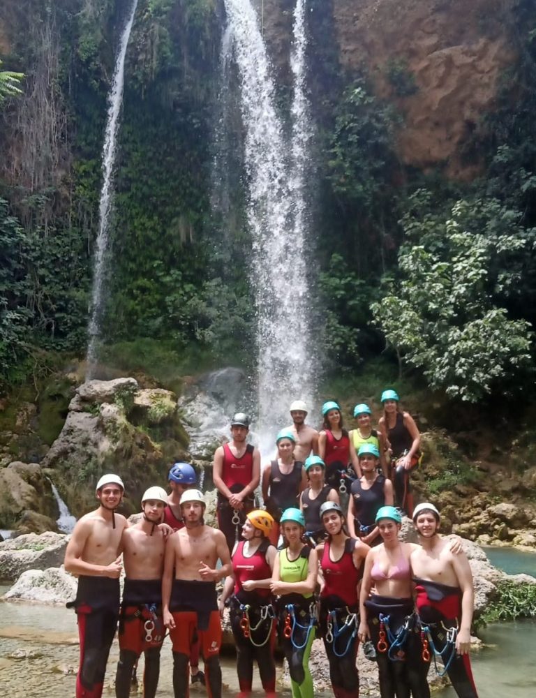 Barranquismo acuático Gorgo de la Escalera Anna by Serranía Aventura