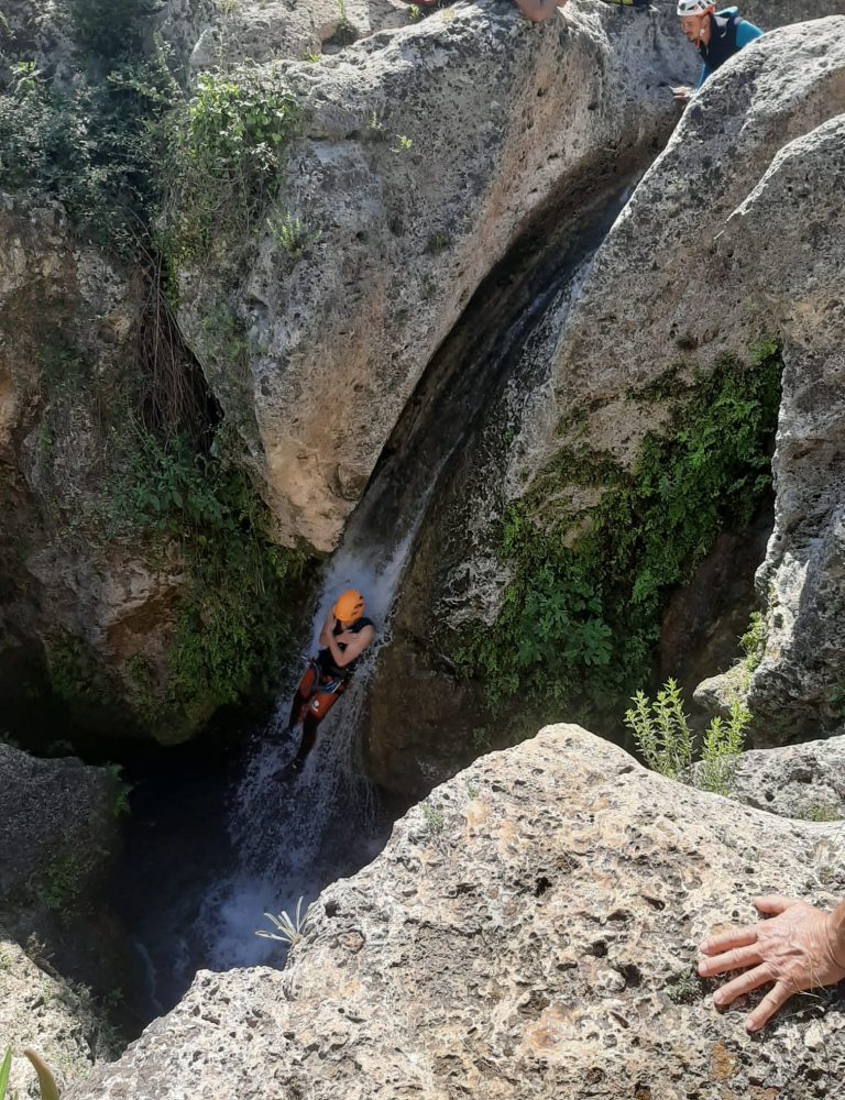 Barranquismo barranco Gorgo de la Escalera Anna by Serranía Aventura